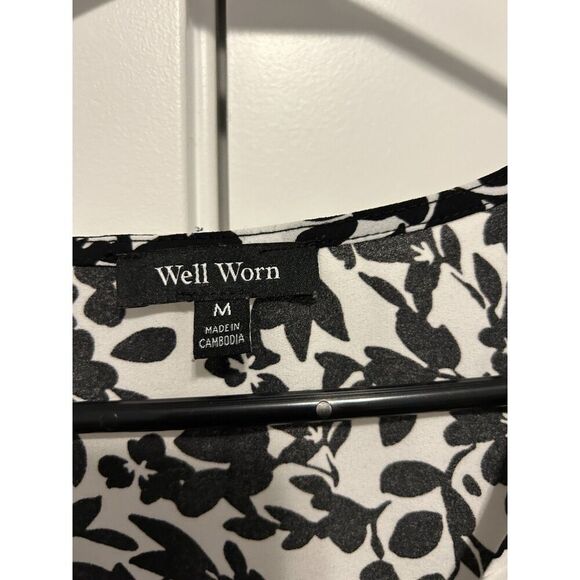 WELL WORN Women's Blouse Black and White Size M Loose Fitting Gathered Sleeves - Picture 3 of 7